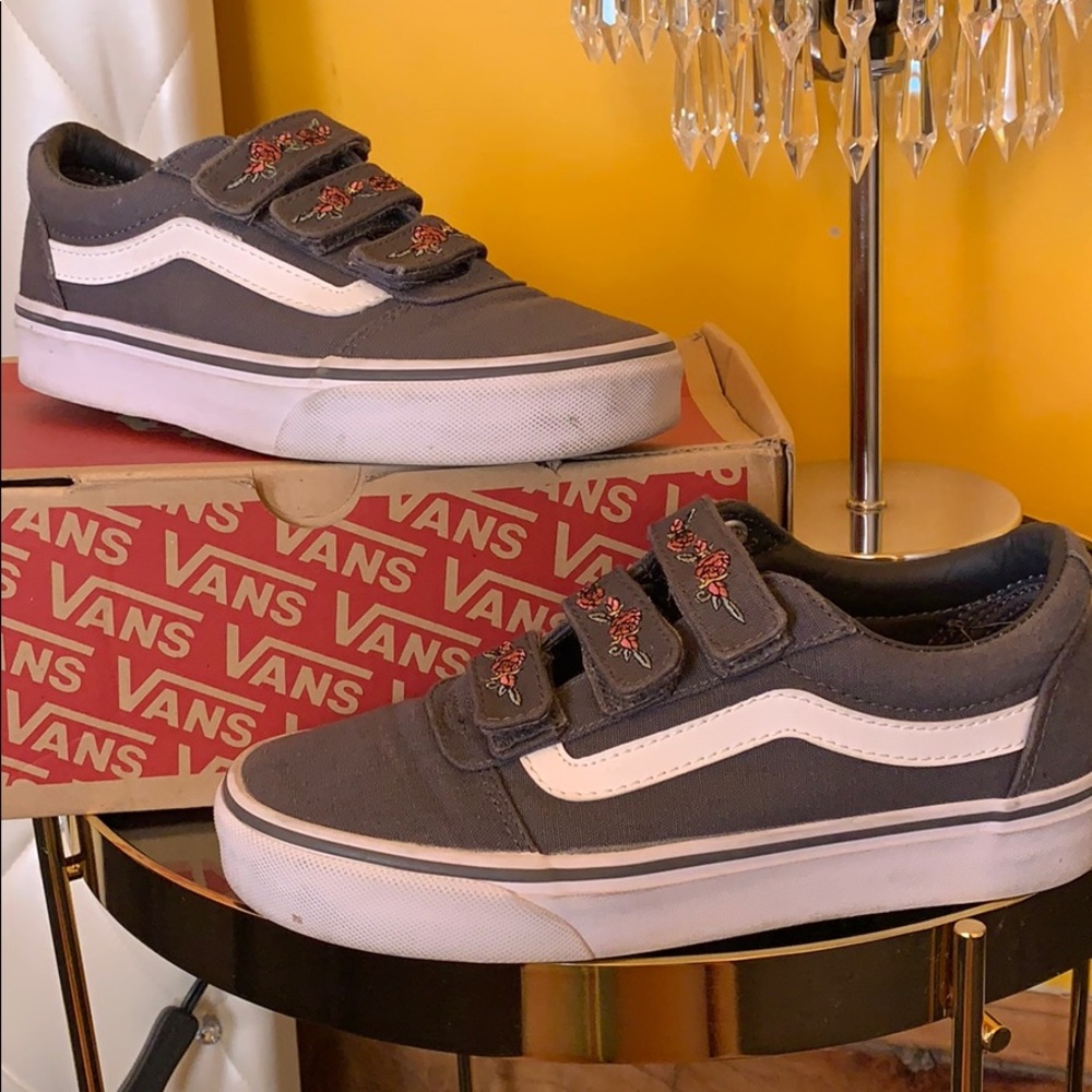 Floral Embroidery velcro gray old sokol vans.